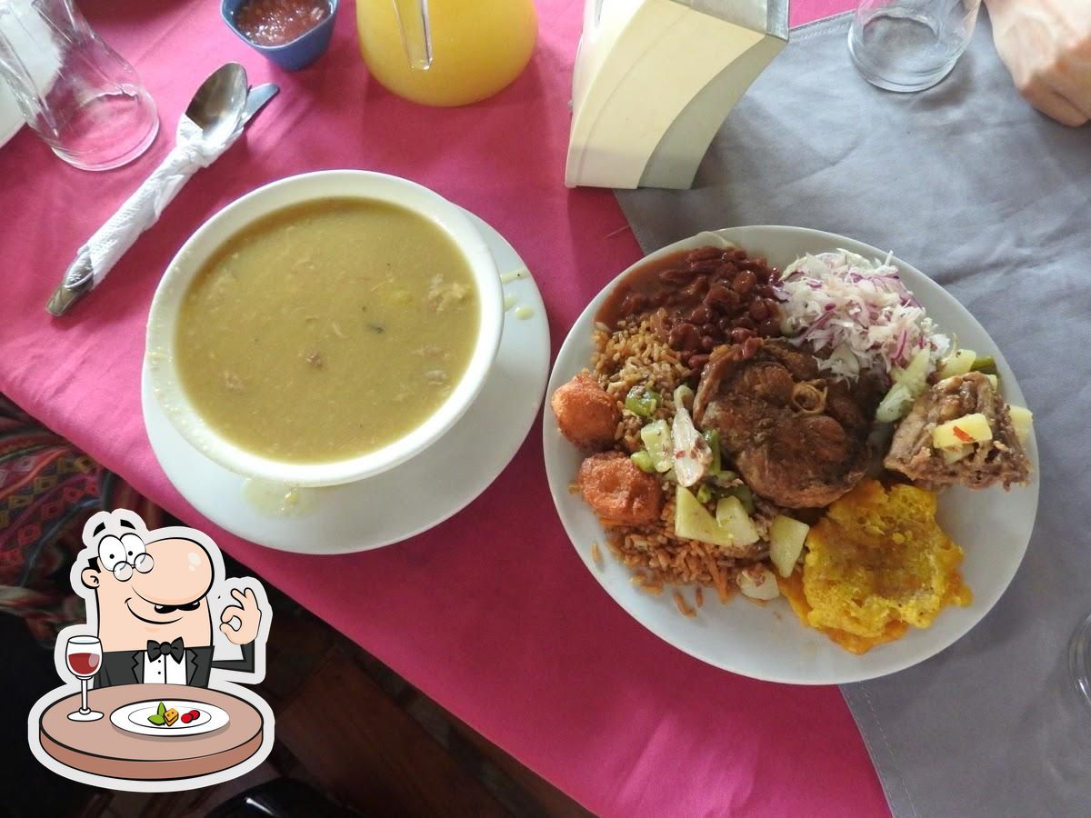 Comida típica amazónica incluida en el tour de 2 días